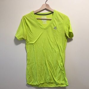 ⚡️Adidas v-neck t-shirt women’s medium yellow⚡️